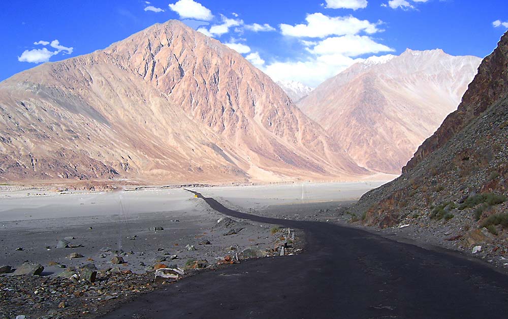 Arrive in Leh